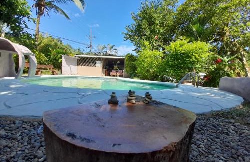 Cahuita Bed & Breakfast | Hotel El Colibri Rojo - Cabinas - Le Colibri Rouge