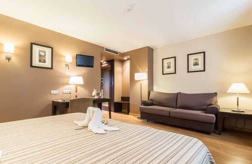La Almunia de Dona Godina Hotel | Hotel El Patio