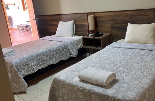 Huacachina Hotel | Hotel El Huacachinero
