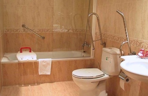 Cervera de Pisuerga Hotel | Hotel El Roble