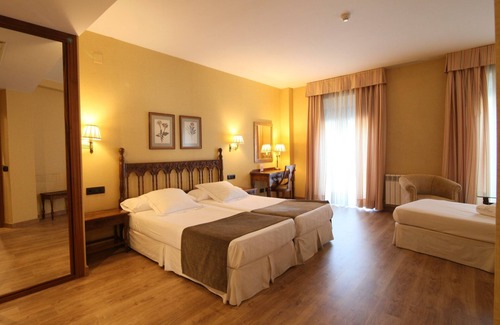 Arrabal Hotel | Hotel Ele Puente Romano