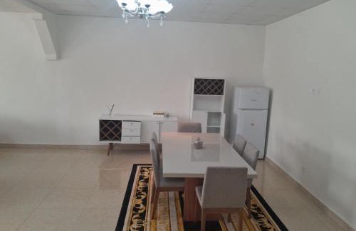 Wele-Nzas Province Hotel | Hotel elik obuc