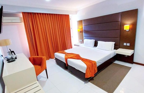Beira Hotel | Hotel Embaixador