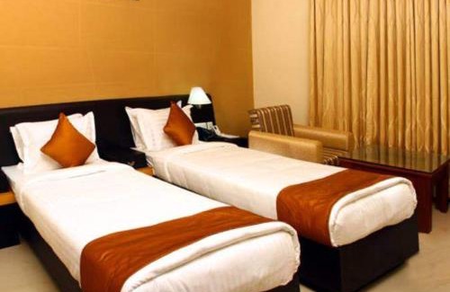 Pallam Hotel | Hotel Emerald Regency