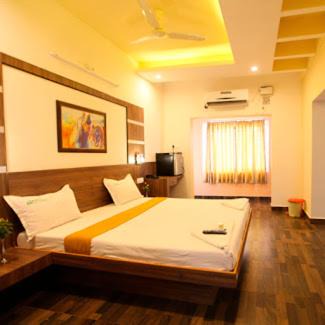 Pallam Hotel | Hotel Emerald Regency