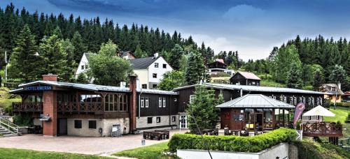 Kliny Hotel | Hotel Emeran