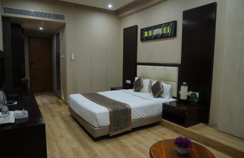 Amravati Hotel | HOTEL EMPIRE STAY