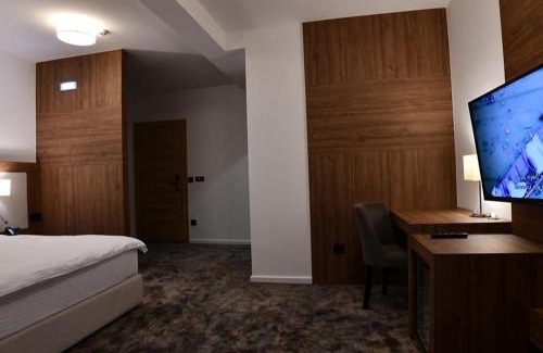Novi Pazar Hotel | HOTEL EMROVIC RAJ