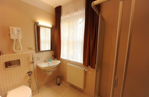 Rajecke Teplice Hotel | Hotel Encián