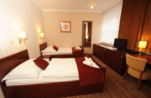 Rajecke Teplice Hotel | Hotel Encián