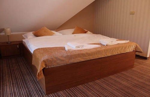 Rajecke Teplice Hotel | Hotel Encián