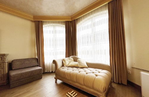 Pristina Hotel | Hotel ERA