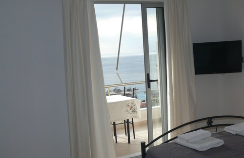 Qazim Pali Hotel | Hotel Erviliano