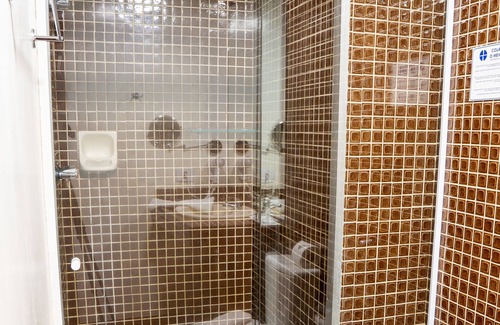 Capivari Hotel | Hotel Euro Suite Campos do Jordão