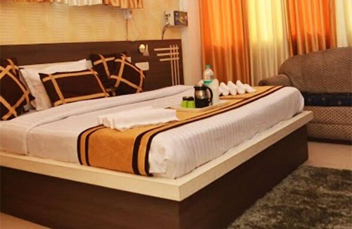 Charbagh Hotel | Hotel Europe Plaza