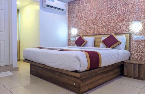 Ernakulam South Hotel | Hotel Feathers