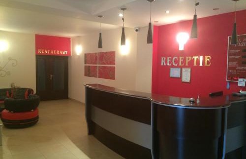 Otelu Rosu Hotel | Hotel Fiama