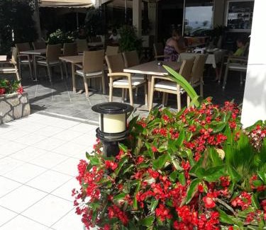 Livanates House | Hotel Florakis