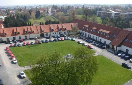 Pruhonice Hotel | Hotel Floret