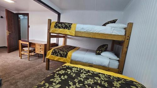 Puerto Williams Hotel | Hotel Forjadores del Cabo de Hornos