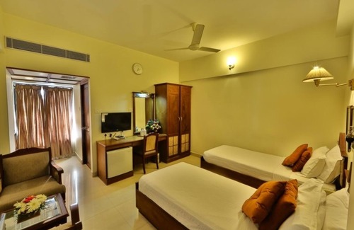Thamaraparambu Hotel | Hotel Fort Queen