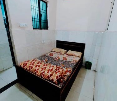 Charbagh Hotel | HOTEL G-S INN PREMIUM - Near Railway Station and Bus stand - A Top Rated Hotel