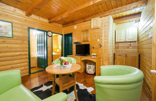 Mojkovac Hotel | Hotel Gacka - Two-Bedroom Cottage with Balcony