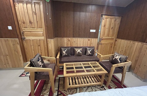 Lohaghat Hotel | Hotel Ganpati