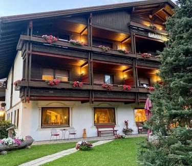 San Candido Hotel | Hotel Garni LIVING