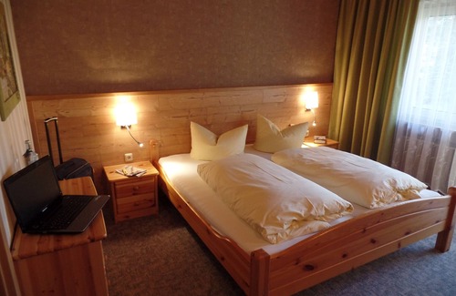Wallenfels Hotel | Hotel Gasthof Roseneck