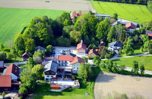 Tumeltsham Hotel | Hotel Gasthof-Strasser