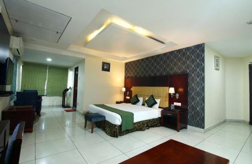 Sualkuchi Hotel | Hotel Gateway Grandeur
