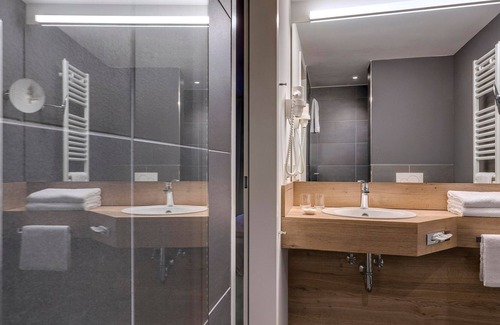 Wissen House | Hotel Germania Wissen - Standard Doppelzimmer Dusche/wc