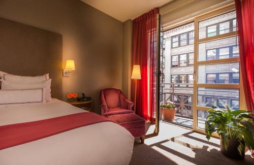 Rose Hill Hotel | Hotel Giraffe by Library Hotel Collection