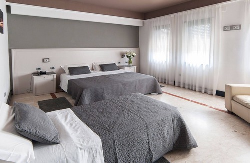 Qualiano Hotel | Hotel Giulia Ocean Club