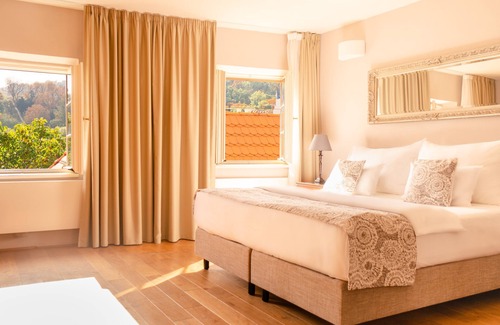 Hradcany Hotel | Hotel Golden Key Prague