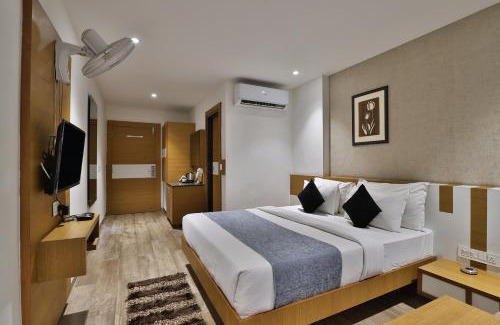 Khattalwada House | Hotel Golden Tower At Delhi Airport
