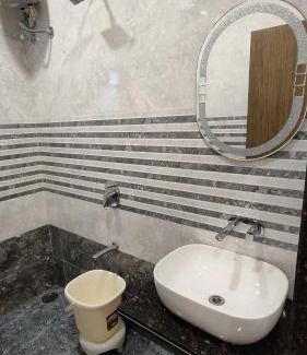 Daulatabad Bed & Breakfast | Hotel Grand Lushwood