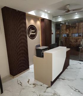 Daulatabad Bed & Breakfast | Hotel Grand Lushwood