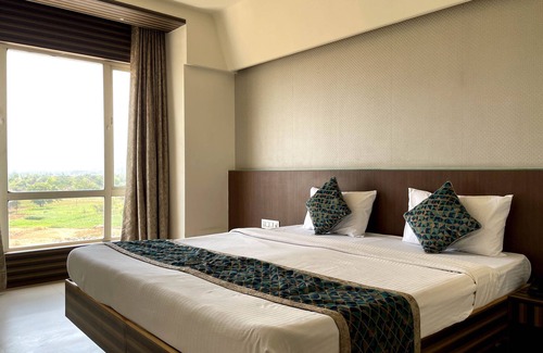Igatpuri Hotel | Hotel Grand Parivaar