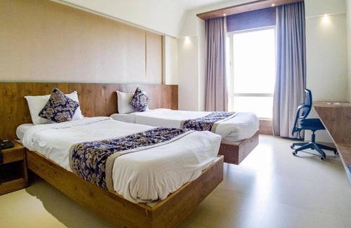 Igatpuri Hotel | Hotel Grand Parivaar