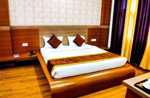 Dhunar Gaon Hotel | Hotel Grand Tapovan