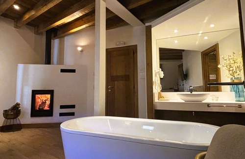 Navacepeda de Tormes Hotel | Hotel Gredos María Justina*