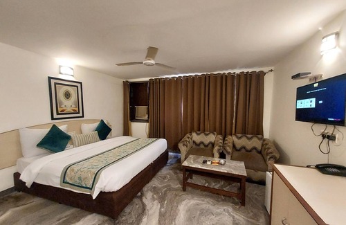 Old Delhi Hotel | Hotel Green Castle (Heritage Hotel)
