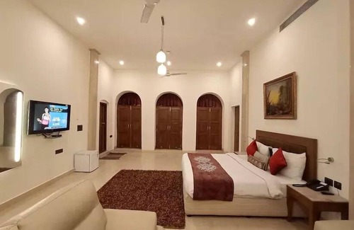 Old Delhi Hotel | Hotel Green Castle (Heritage Hotel)