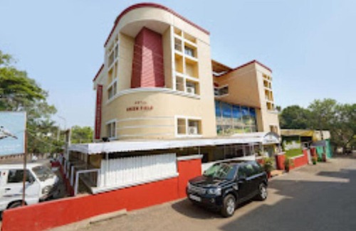 Satara Hotel | Hotel Green Field, Satara