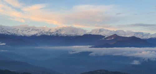Baluwapati Deupur Hotel | Hotel Green Valley Nagarkot