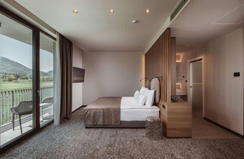 Vransko Hotel | Hotel Grof
