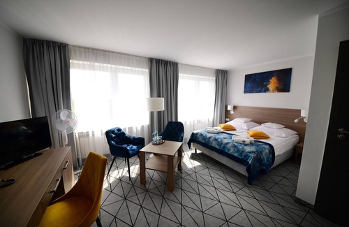 Pila Hotel | Hotel Gromada Pila
