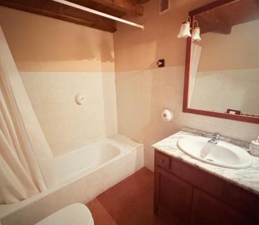 Las Almunias Hotel | Hotel Guara Inlukā